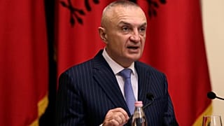 Αλβανία: Υπερψηφίστηκε η πρόταση μομφής κατά του Μέτα