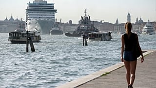 Bankkártyával adakozhatnak a turisták Velencében, Velencéért