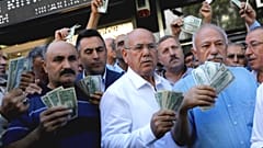 Bloomberg muhabirlerine 'ekonomiye zarar verme' suçlamasıyla hapis istemi
