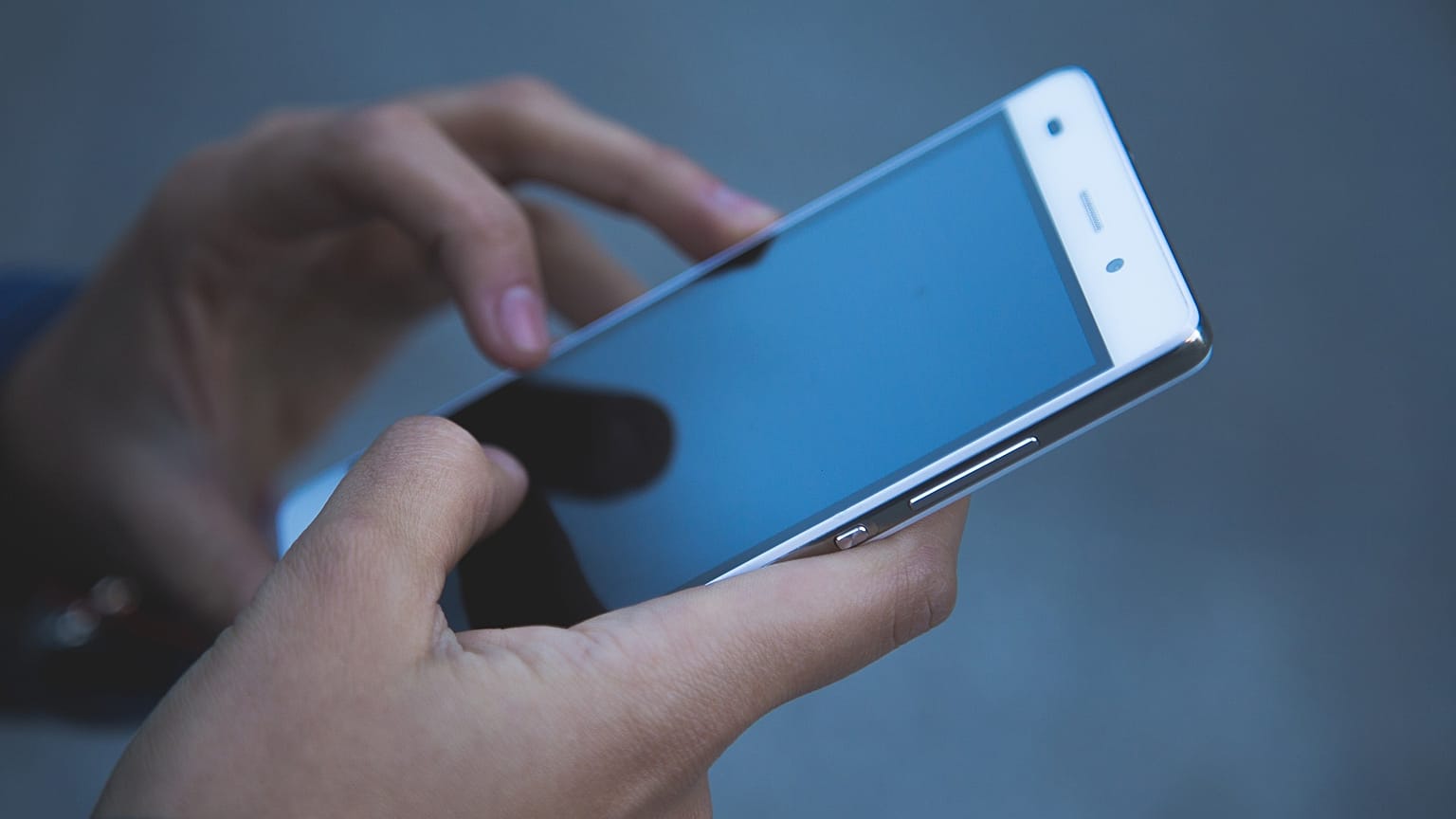 Suspendiert: Schüler filmen heimlich Lehrer und stellen Material auf Instagram