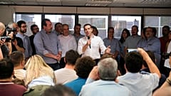 Ο πρωθυπουργός Αλέξης Τσίπραςκατά τη διάρκεια της επίσκεψής του στην Κεντρική Υπηρεσία της Δημοτικής Αστυνομίας, του Δήμου Αθηναίων