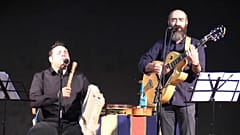 Luis y Paulo, miembros del grupo 'Músicas da Raya' 