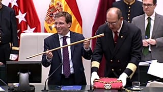 Los conservadores recuperan la alcaldía de Madrid gracias a la ultraderecha