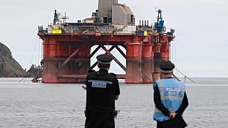 ‘Climate of urgency’: Tensions rising amid Greenpeace's BP protests