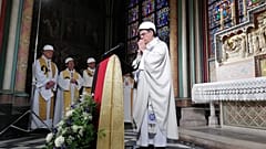Notre Dame Katedrali’nde büyük yangın sonrası ilk ayin