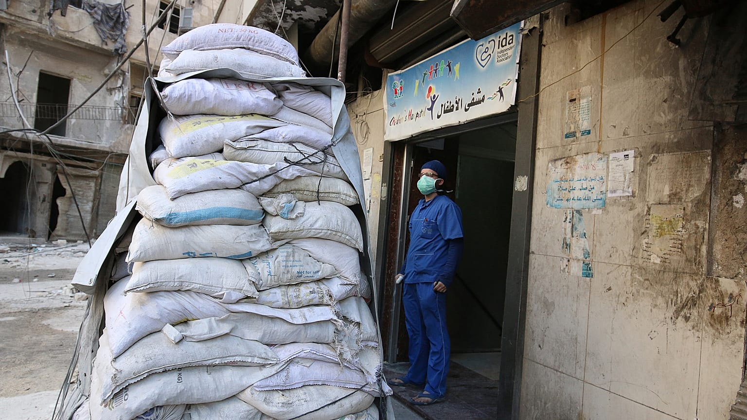 "مجانين حلب" إلى الأضواء ... ولحظات من الألم تحت الحصار وذكريات ما بعد الرحيل