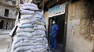 "مجانين حلب" إلى الأضواء ... ولحظات من الألم تحت الحصار وذكريات ما بعد الرحيل