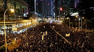 Hongkong történetének legnagyobb tüntetésén követelték a kiadatási törvény visszavonását