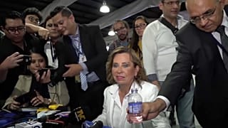Torres gana la primera vuelta presidencial en Guatemala