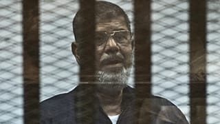 محمد مُرسی، رئیس جمهوری سابق مصر در جلسه دادگاه درگذشت