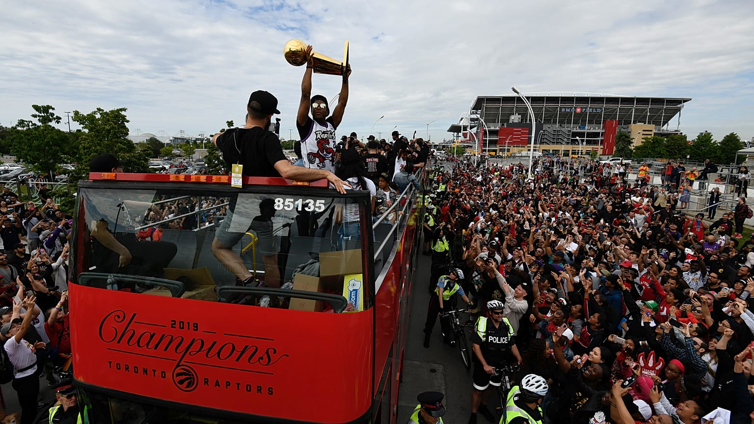 NBA: Πυροβολισμοί στην παρέλαση των Ράπτορς