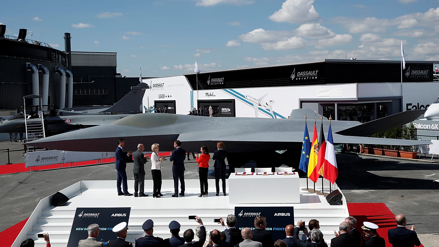Presentación del proyecto en el salón de Bourget, Francia
