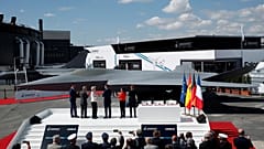 Presentación del proyecto en el salón de Bourget, Francia