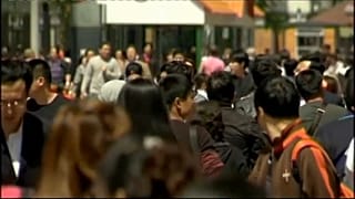 Toujours plus d'humains sur Terre, et de moins en moins d'espaces