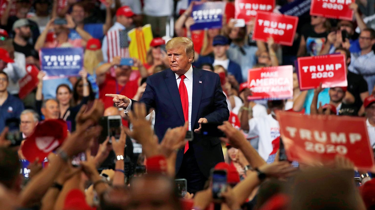 Trump 2020 ABD başkanlık yarışı için seçim kampanyasını resmen başlattı