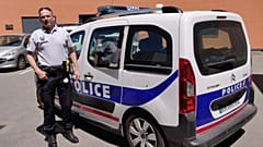 Lekéste a buszt, ütközött, a végén rendőrök vitték az érettségire