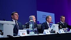 Ukrayna'da düşürülen Malezya uçağıyla ilgili 3 Rus ve 1 Ukraynalı cinayetle yargılanacak 