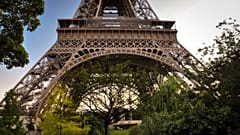 Eiffel tower, green space Paris