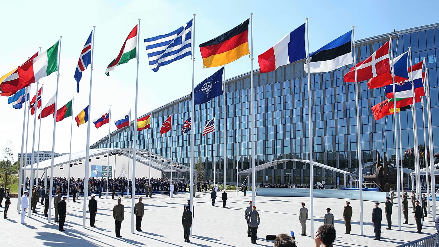 NATO, uzayı savaş alanı olarak tanımaya hazırlanıyor