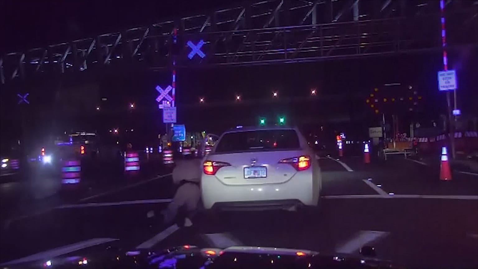 Florida state trooper injured after being dragged along ground during traffic stop