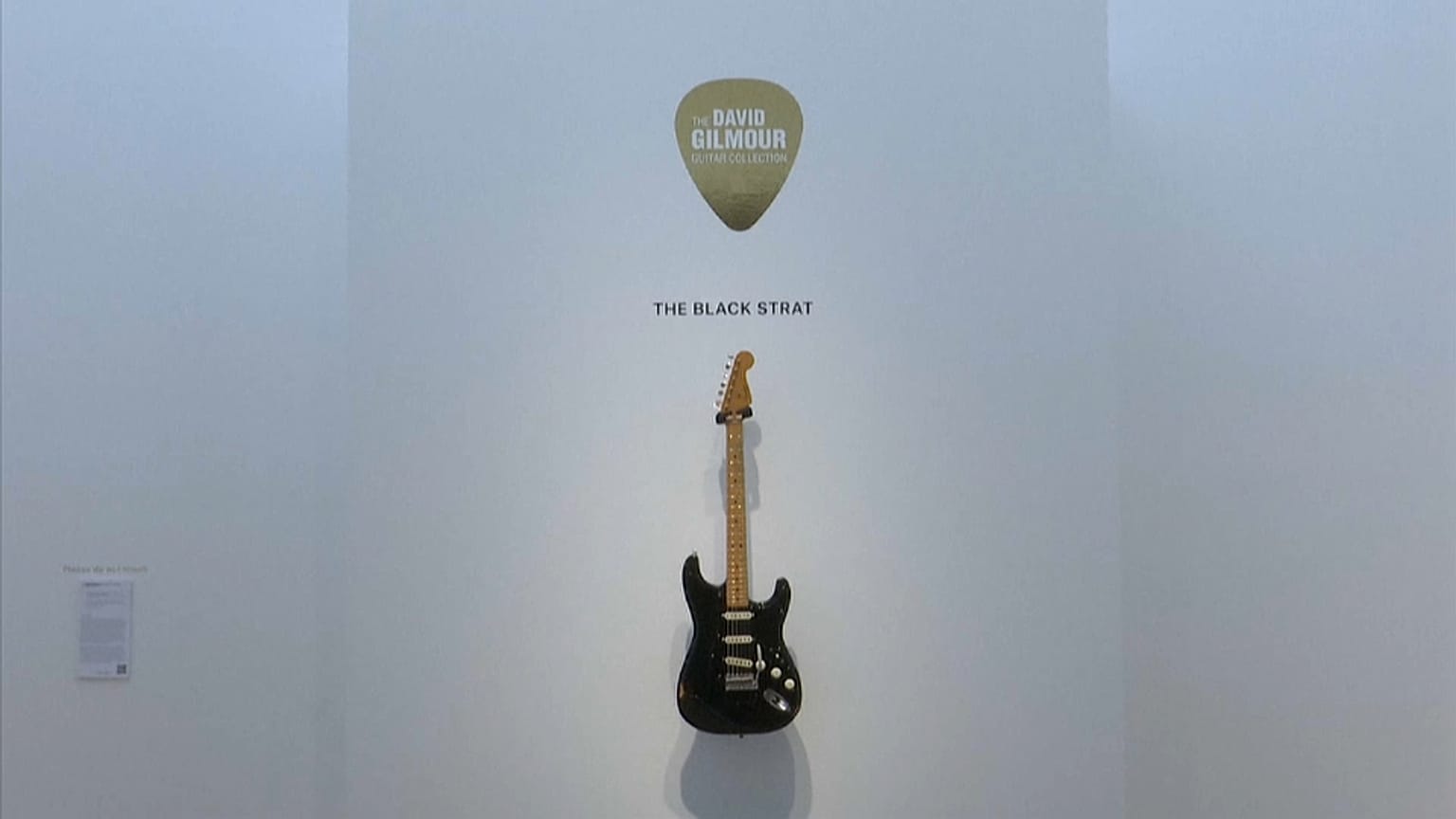 Pink Floyd'un solisti David Gilmour'un gitarı 23 milyon TL'ye satılarak rekor kırdı