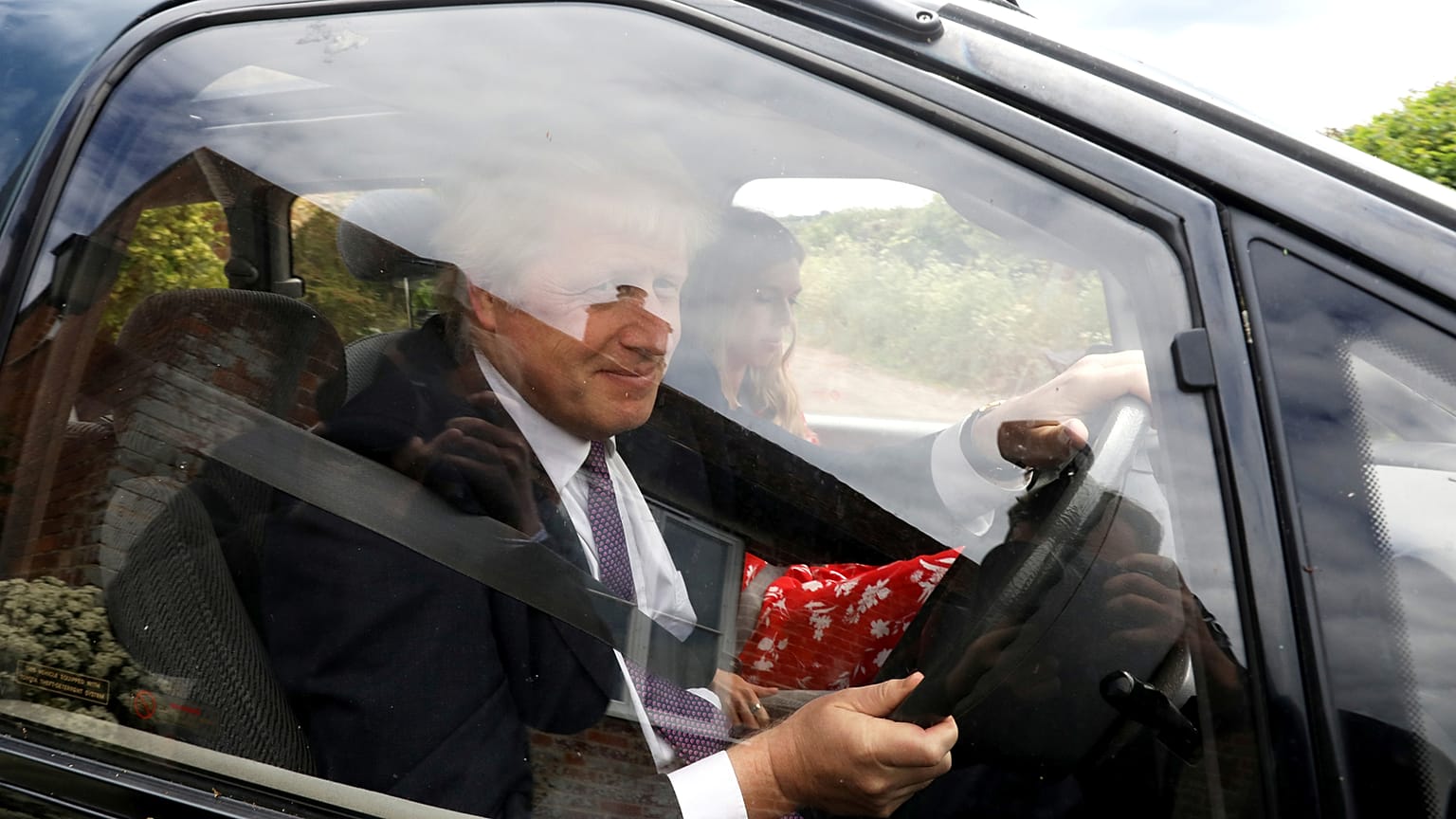 Boris Johnson és Carrie Symonds az európai választások napján, május 27-én