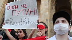 Туризм упёрся в политику: Москва и Тбилиси спорят о туристах