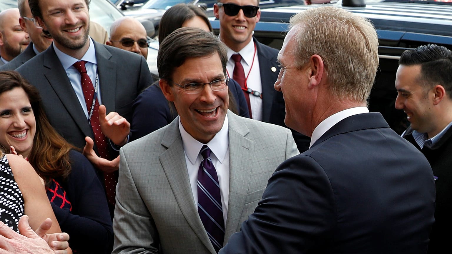 Shanahan'ın istifası sonrası atanan ABD'nin yeni Savunma Bakanı Vekili Mark Esper kimdir?