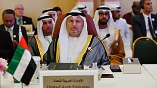 الإمارات: السودان يطوي صفحة حكم البشير والإخوان المسلمين بالتحول إلى الحكم المدني