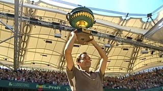 Federer siegt zum 10. Mai in Halle