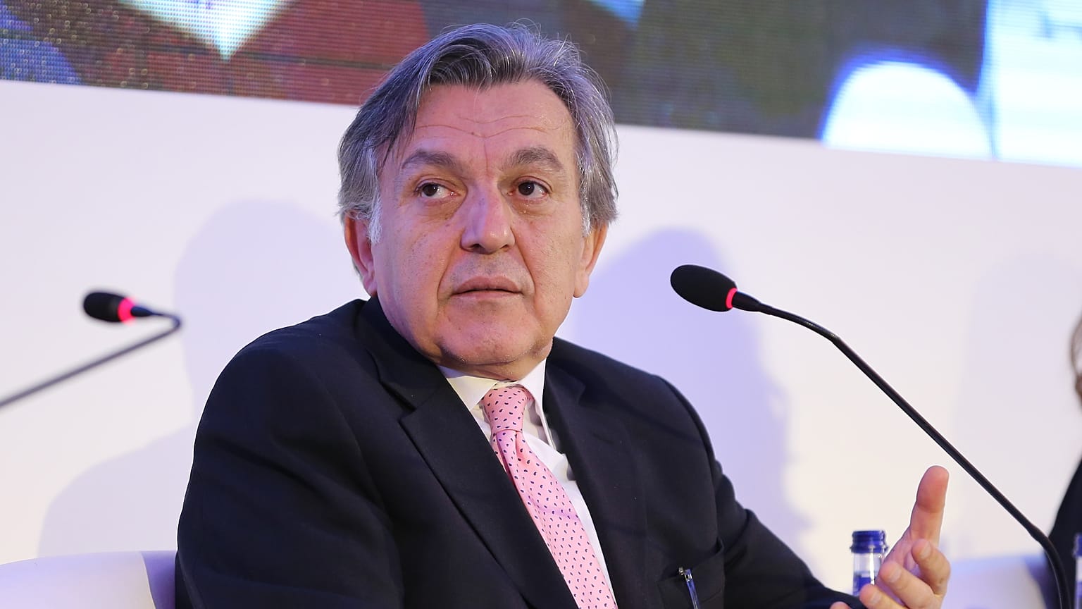 Bekir Ağırdır: AK Parti'nin beyni ile bedeni arasındaki ilişkisi koptu