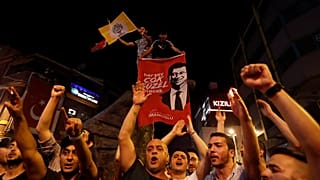 Historische Bürgermeisterwahl: Erdogans AKP verliert Istanbul