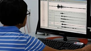 Ινδονησία: Ισχυρότατος σεισμός 7,5 Ρίχτερ