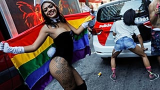Multidão na "Gay Pride" de São Paulo