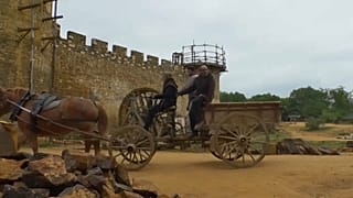France : le savoir-faire des ouvriers de Guédelon au service de Notre-Dame