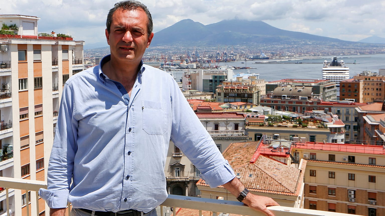 Napoli, che fine ha fatto la flotta di de Magistris per salvare i migranti?