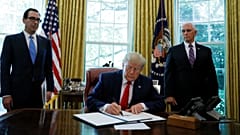 آمریکا علی خامنه‌ای و هشت فرمانده سپاه را تحریم کرد