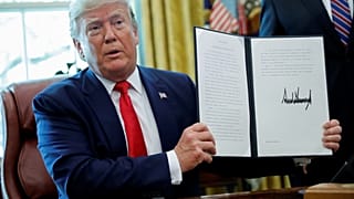 Trump impõe sanções a Khamenei