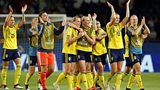 US and Sweden head to the quarter-finals