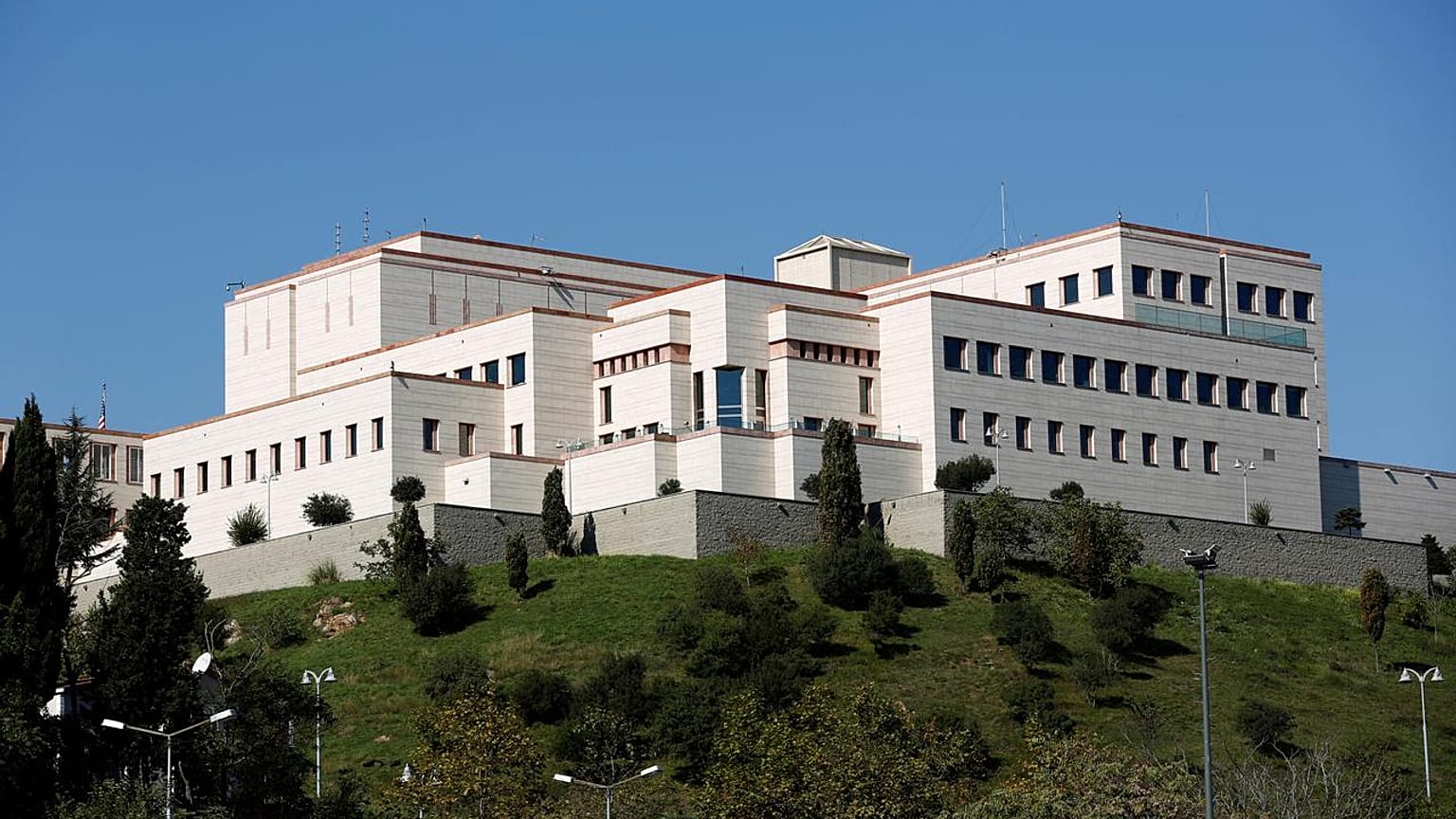 ABD'nin İstanbul Başkonsolosluğu görevlisinin ev hapsi kaldırıldı