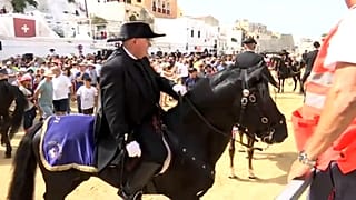 Musica, danze, e corse di cavalli. Ecco la festa di San Joan a Minorca