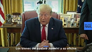 Trump anuncia sanciones contra el ayatolá Jomeini (que murió en 1989)