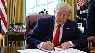 Trump: İran bir daha bize saldırırsa büyük ve ezici bir güçle karşılık bulacaktır