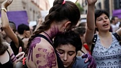 BM Raporu: Kadınlar için en tehlikeli yer kendi evleri