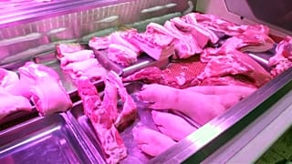 Kína felfüggesztette kanadai húsimportjának egy részét  