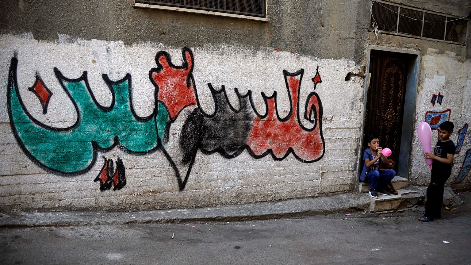 سلطنة عمان تعلن عن فتح سفارة لها في فلسطين