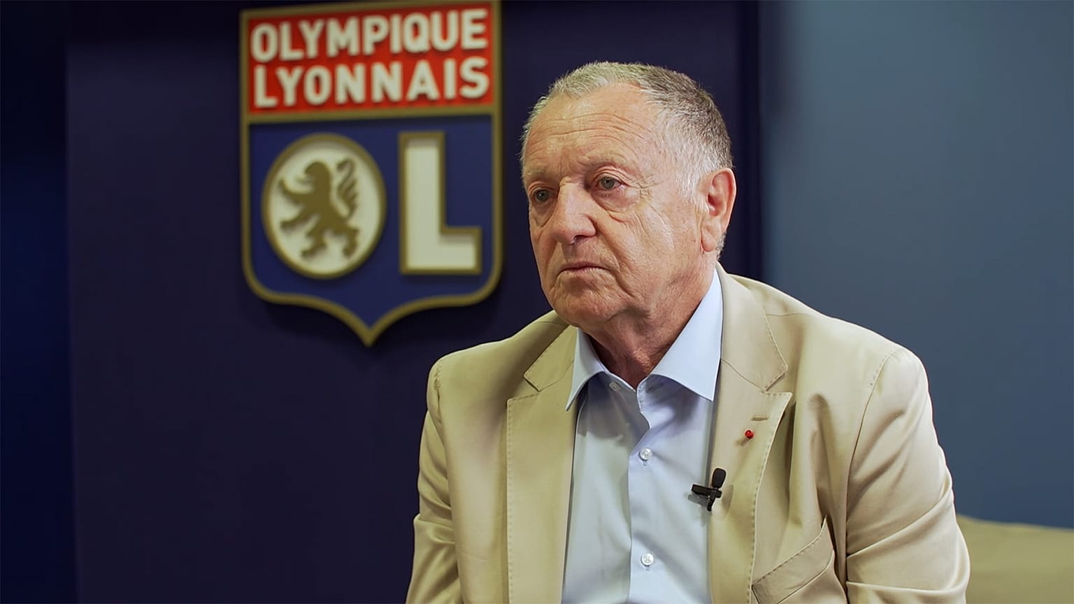 Жан-Мишель Олас: "В тактике футбола женщины лучше мужчин"