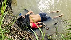 Padre e figlia annegano nel Rio Grande - L'immagine racconta la tragedia al confine Messico-USA