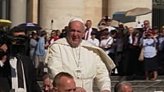 La canicola non ferma i fan del Papa