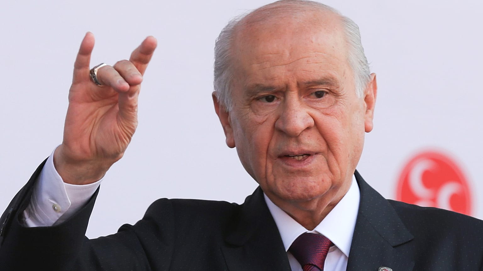 Μπαχτσελί: Θα συντρίψουμε όποιον ανακόψει την πορεία της Τουρκίας σε Μεσόγειο και Αιγαίο